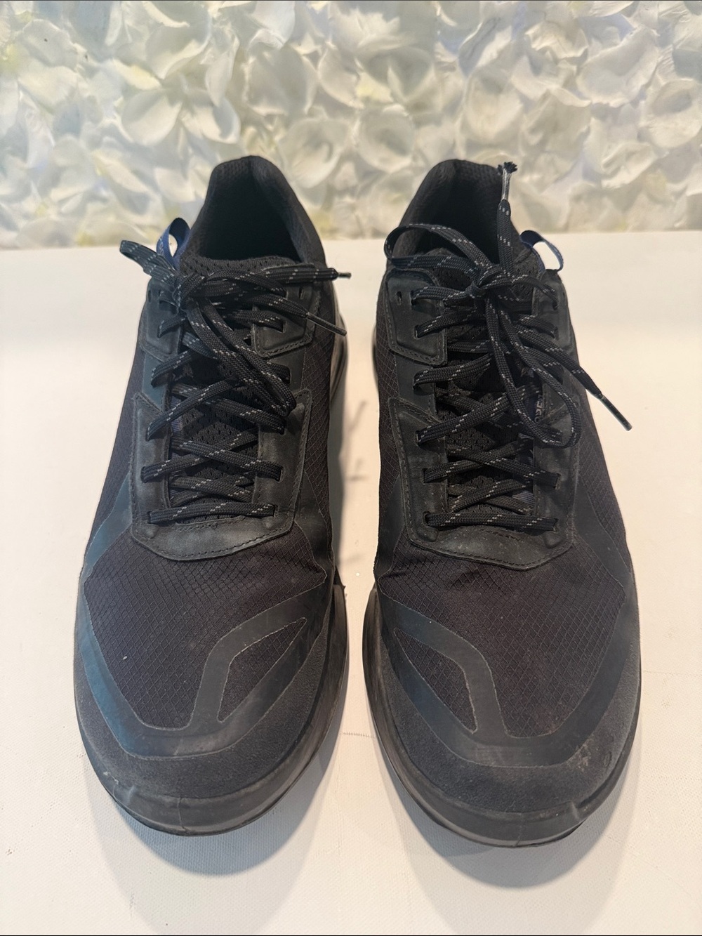 Ecco Men's Black Low-Profile Lace-Up Sneakers